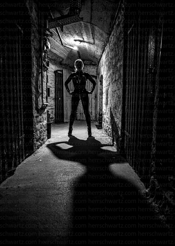 22 – Sie kommt! · Herr Schwartz Photography