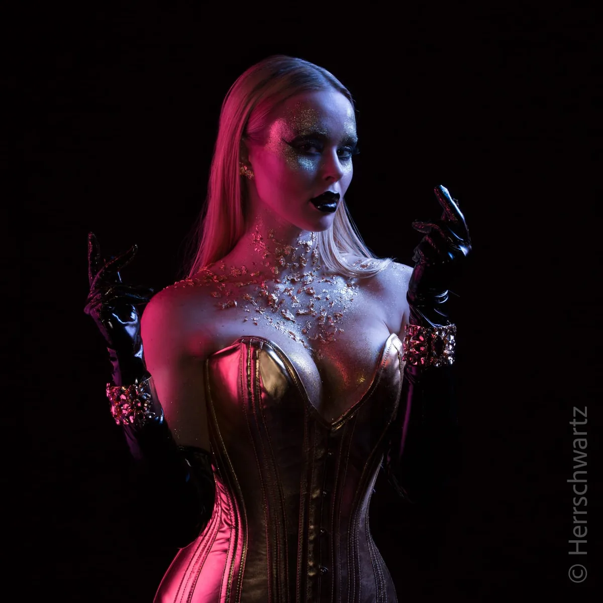 Gold III — Herrschwartz